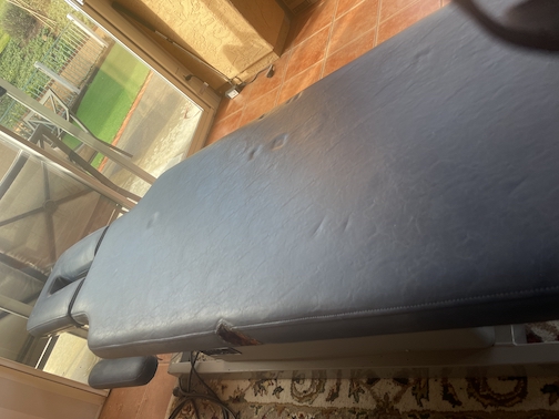 Hill Adjustable Adjusting Table