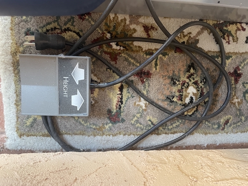 Hill Adjustable Adjusting Table