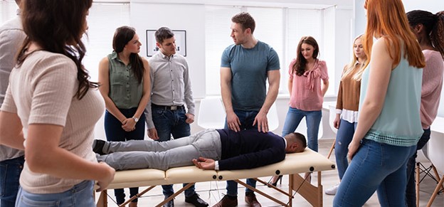 CHIROPRACTORS WANTED TO LECTURE