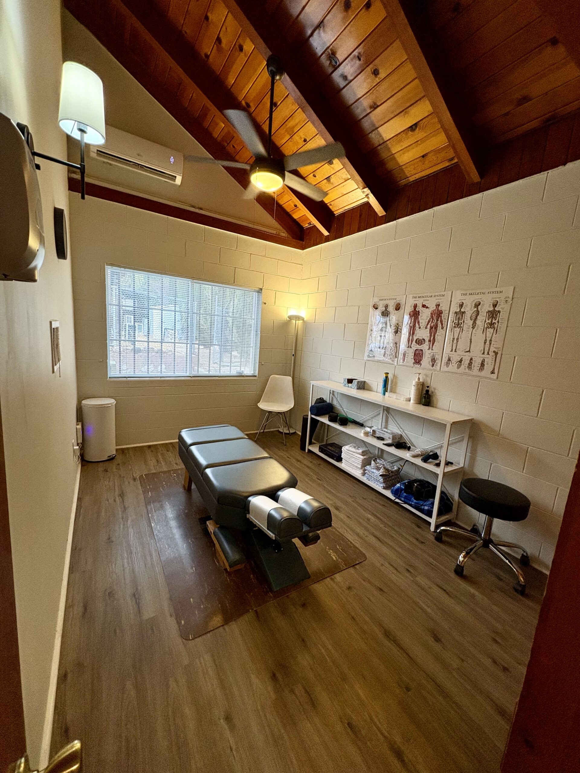 Part time office in Anza